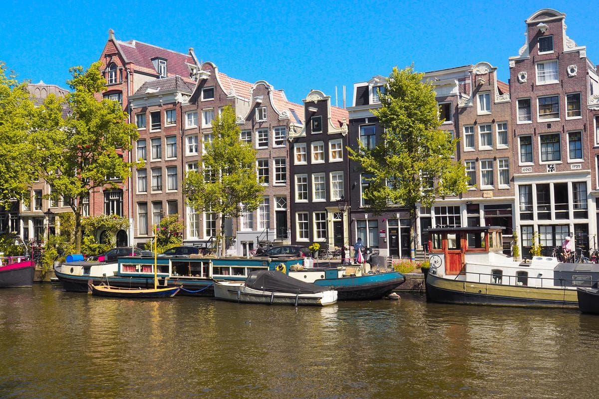 Amsterdam’s Floating World: Life on the City’s Houseboats