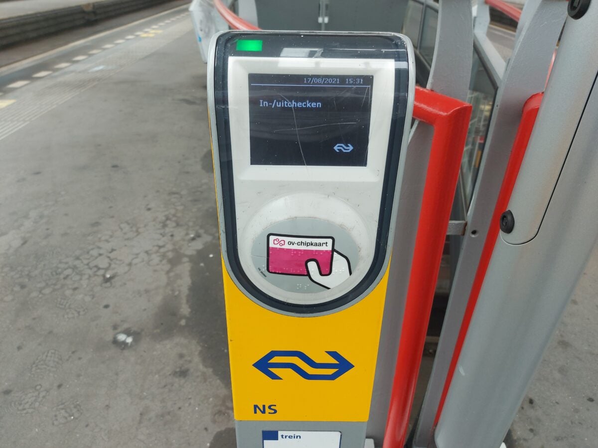 Featured image for article: OVpay Complete Guide: Dutch Transport Cards Like a Local - Amsterdam Local Gems blog