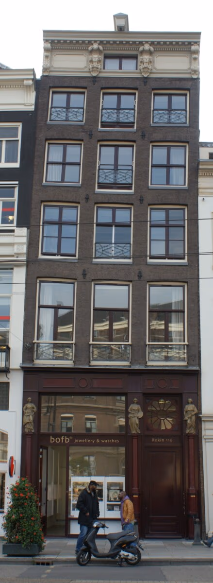 Featured image for article: Amsterdam Outdoor Art: 11 Free Hidden Gems to Find - Amsterdam Local Gems blog