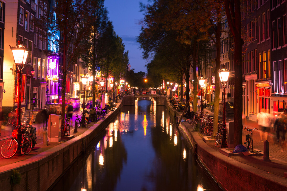 10 Shocking Truths About Fake Drug Dealers in Amsterdam’s Red Light District: What Every Tourist Must Know