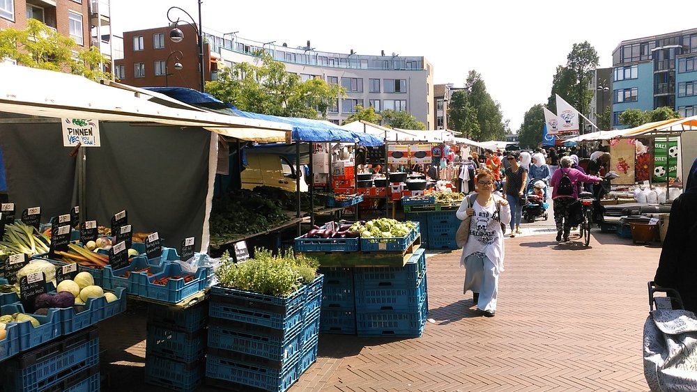 Dappermarkt food stalls in Amsterdam