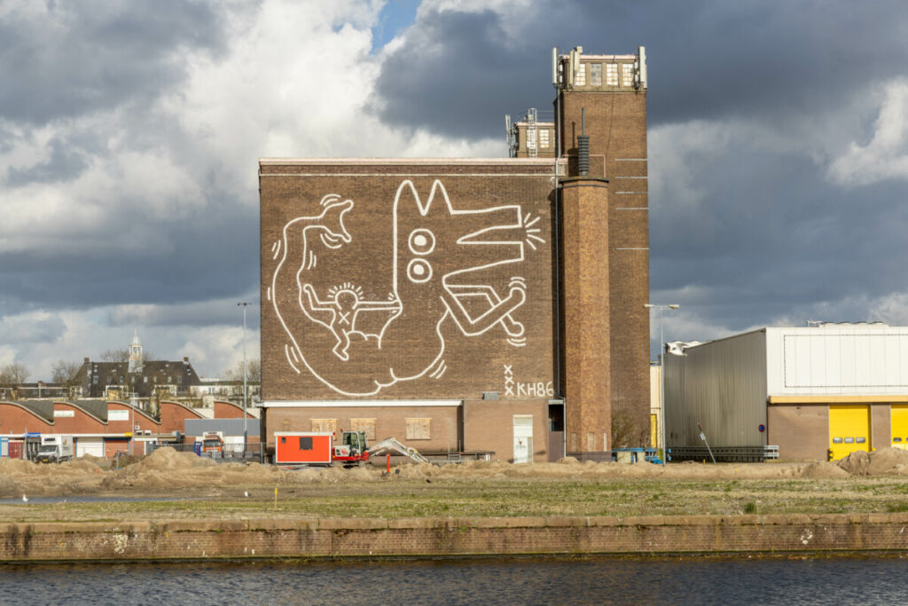 Forgotten Keith Haring mural from 1986 still stands in Amsterdam